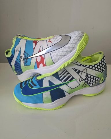 Zapatillas edición limitada por el 11 Roland Garros de Rafa Nadal y firmadas por Rafa Nadal